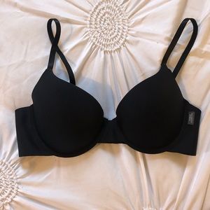 ✨NWOT✨ Vince Camuto black bra 36C never worn